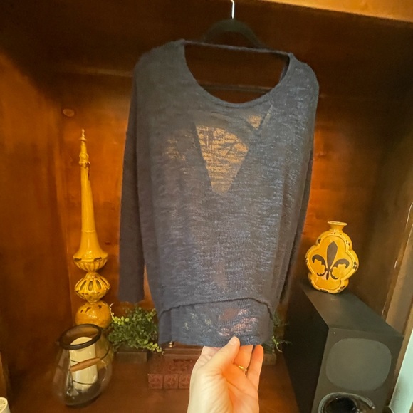 Wasabi + Mint Medium Sheer sweater/shirt - Picture 2 of 6